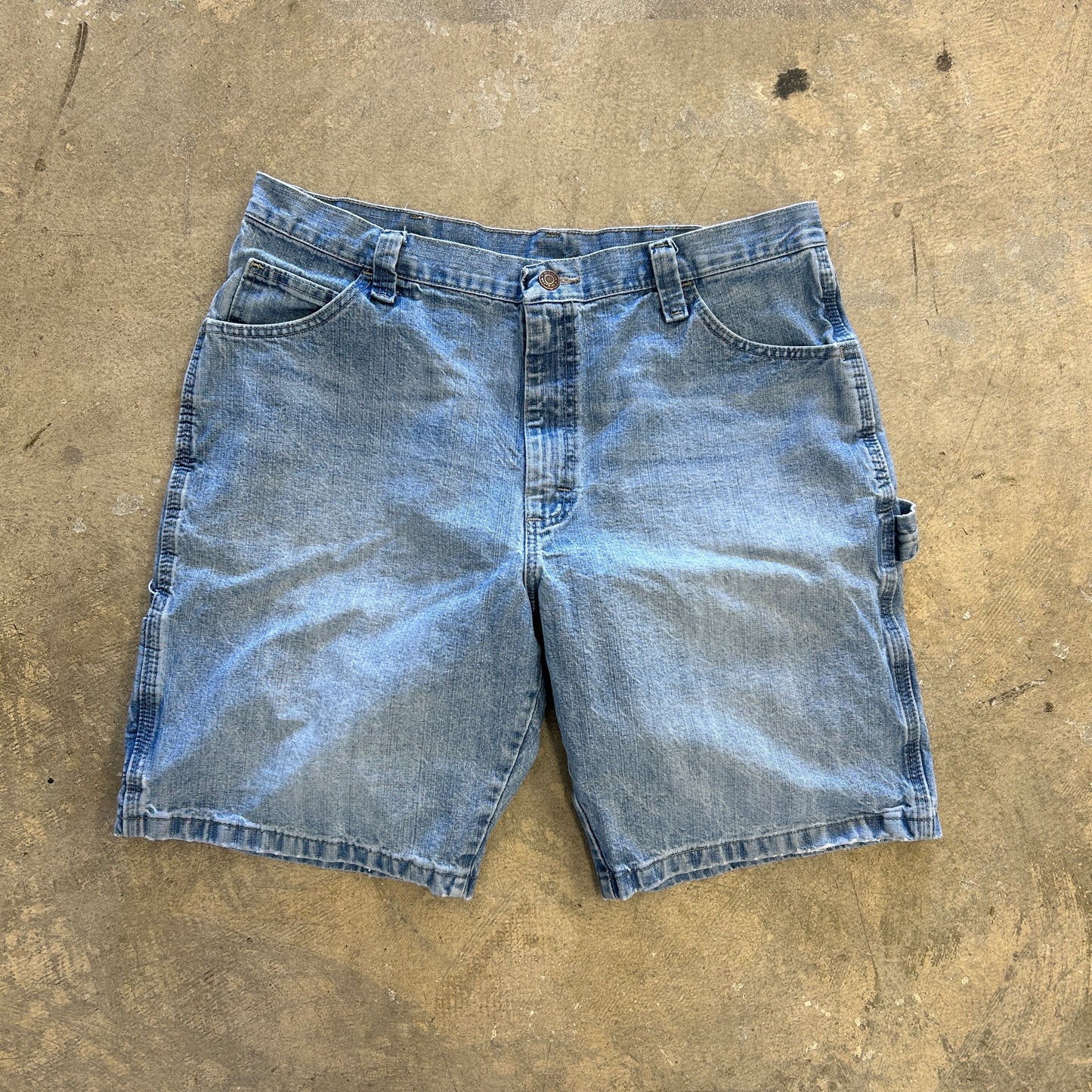 Wrangler Carpenter Washed Jorts Sz 36