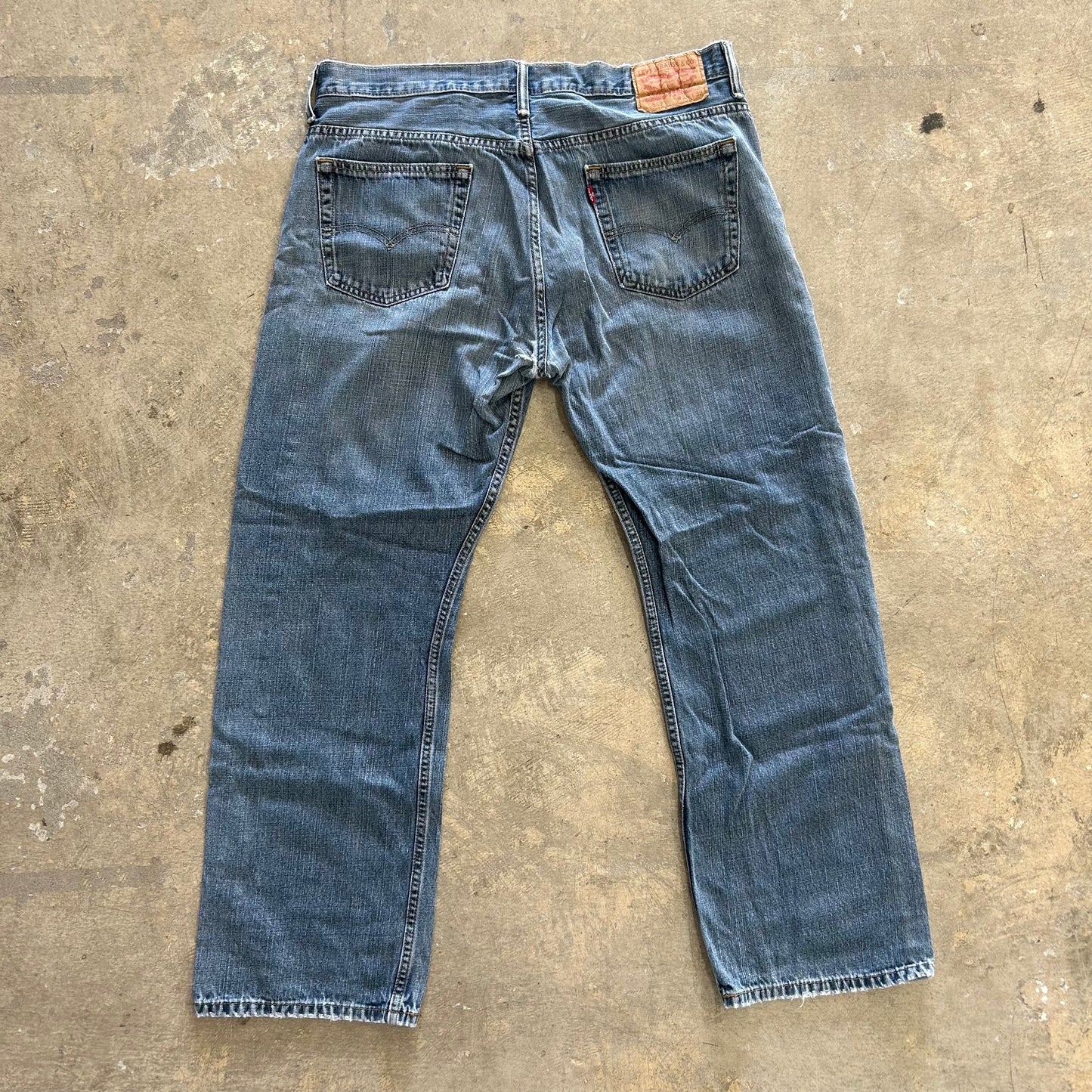 Levis Strait leg Baggy Jeans Sz 36 x 32 (Flaw)