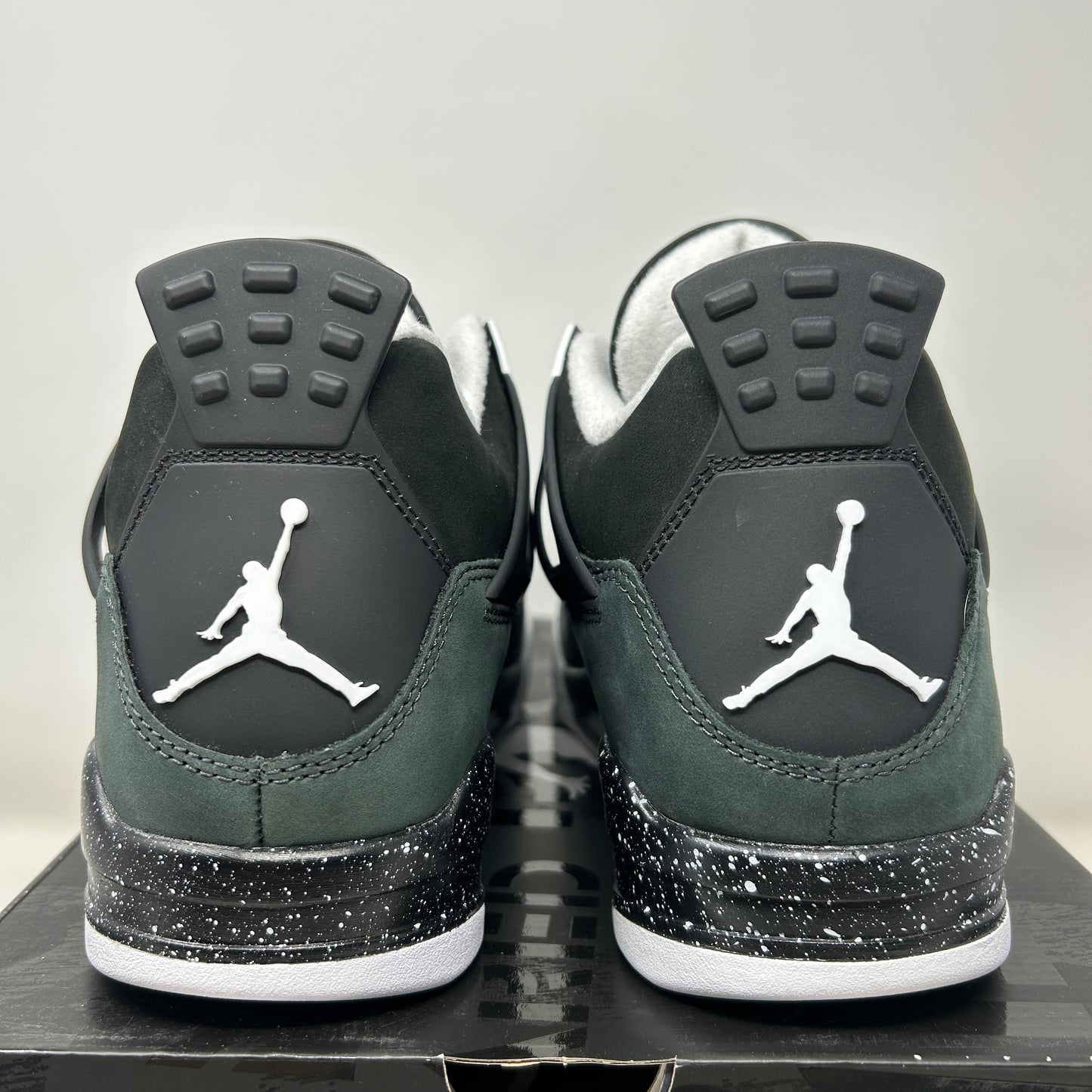 Jordan 4 Retro Fear (2024) Used Size 10