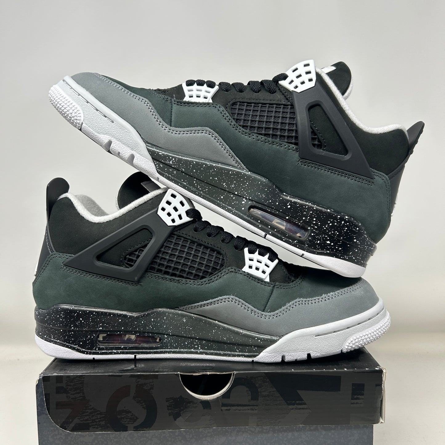 Jordan 4 Retro Fear (2024) Used Size 10