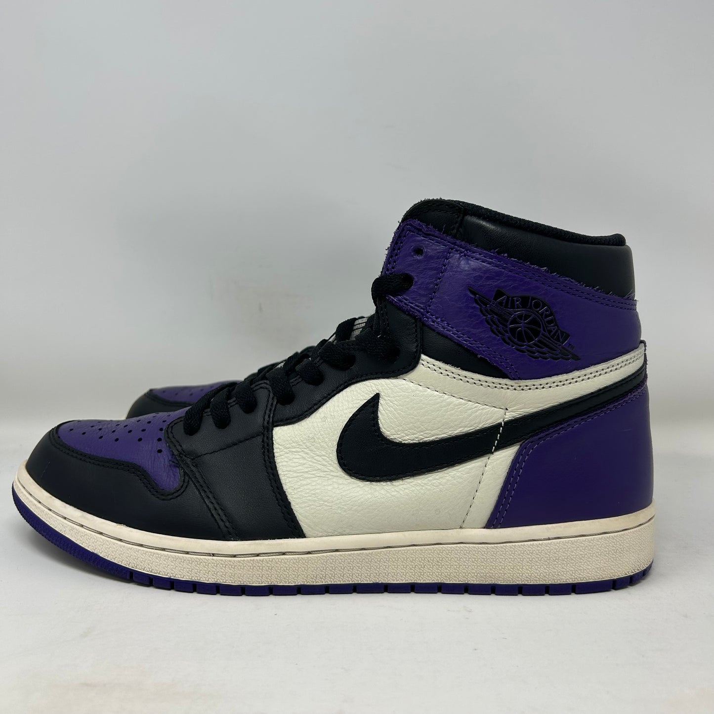 Jordan 1 Court Purple 1.0 Pre-Owned No Box