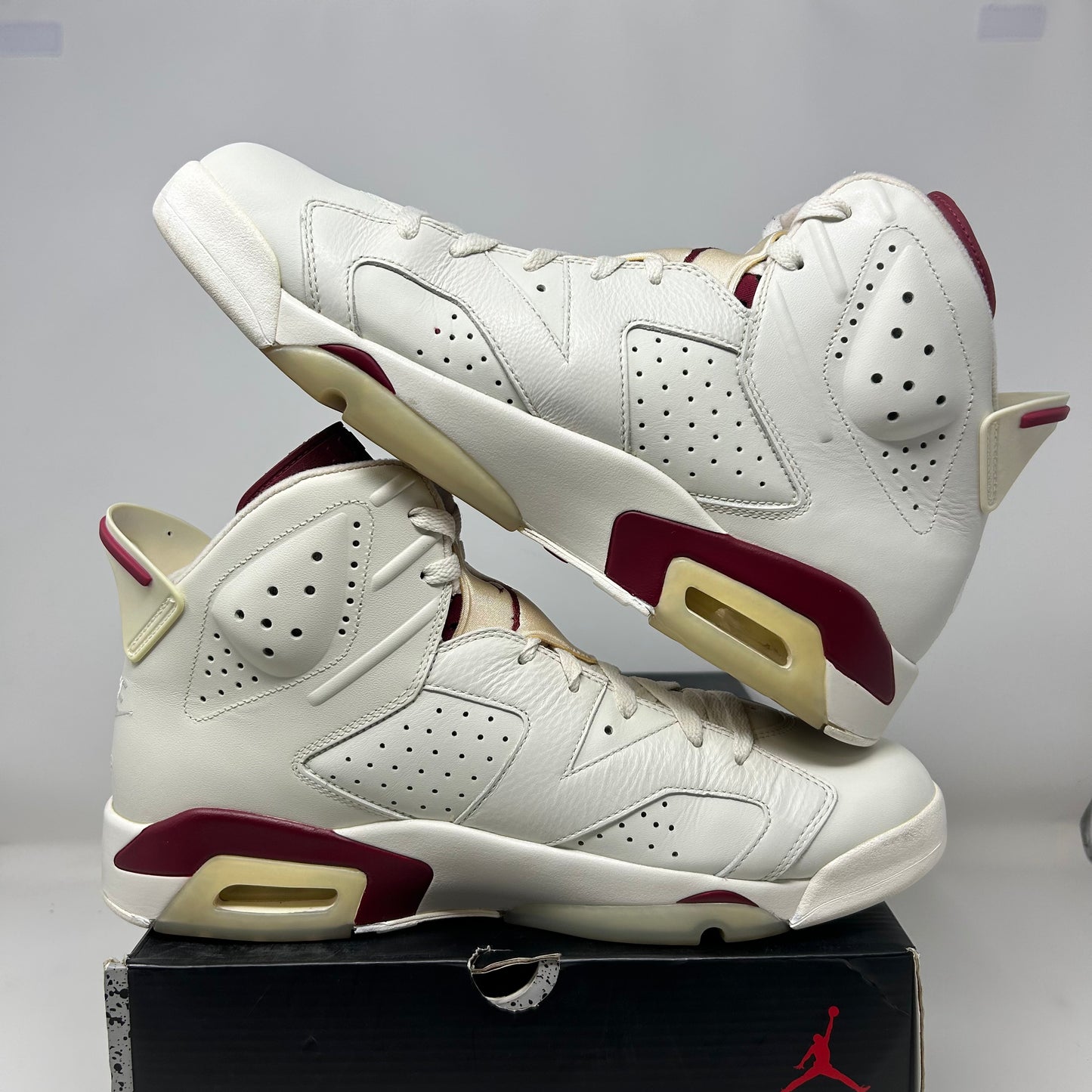 Jordan 6 Retro Maroon (2015) Pre-Owned