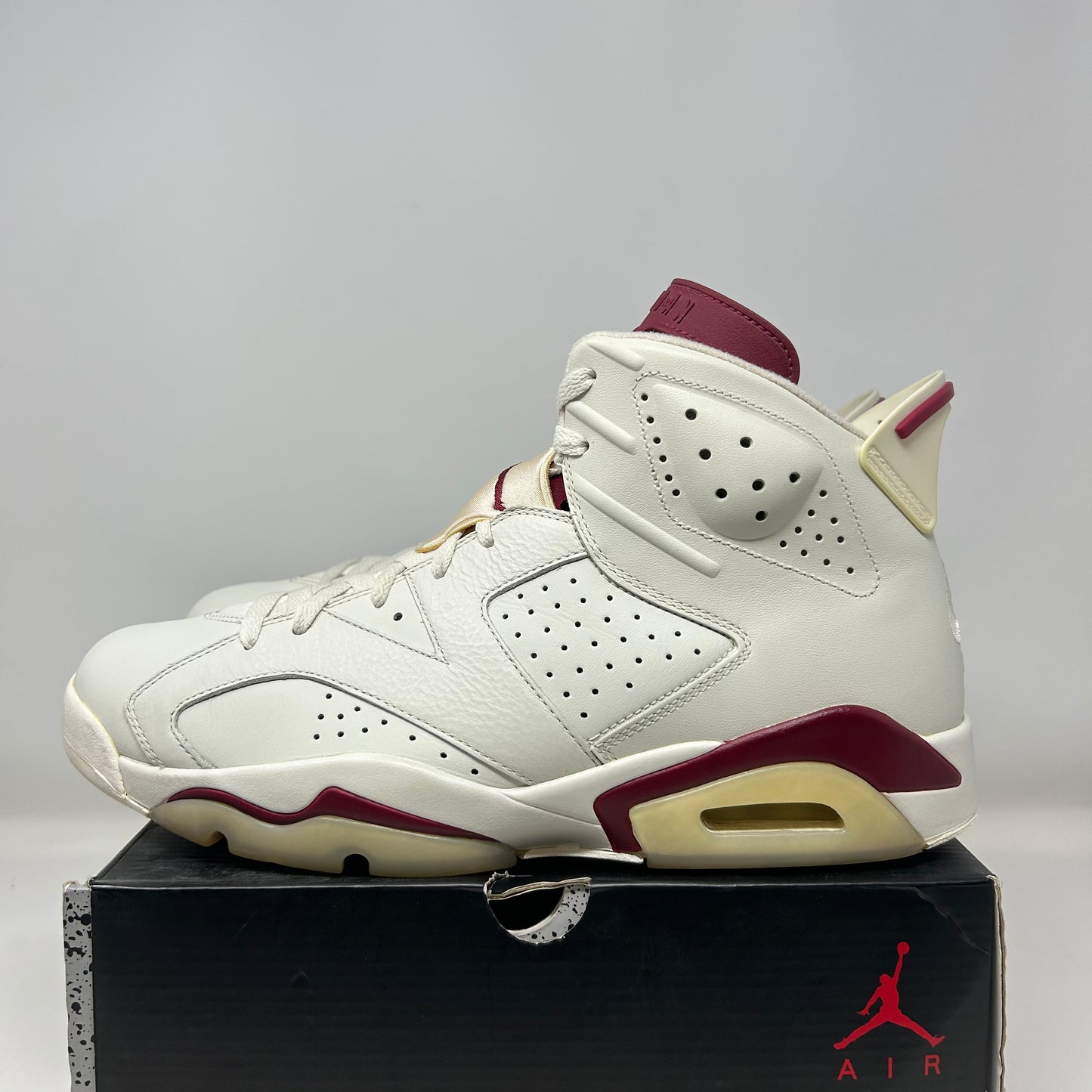 Jordan 6 Retro Maroon (2015) Pre-Owned