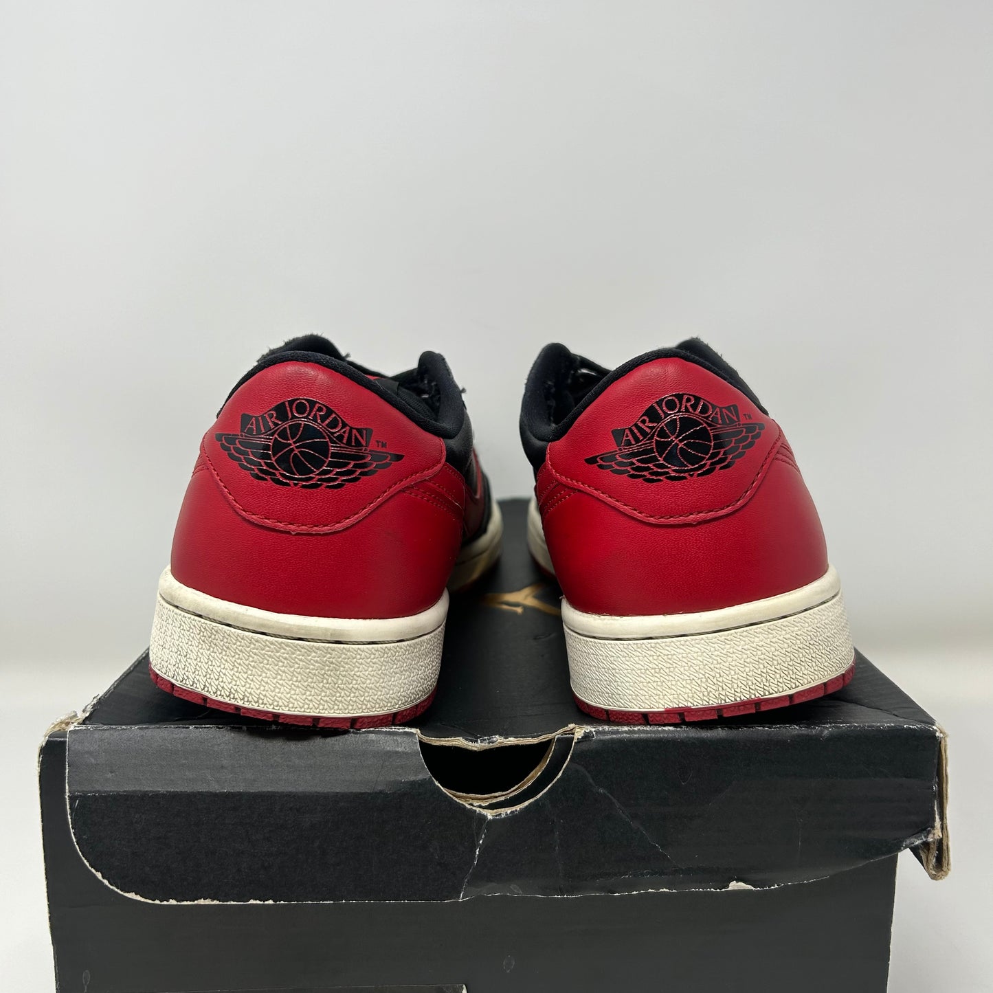 Jordan 1 Low Bred (2015) Pre-Owned